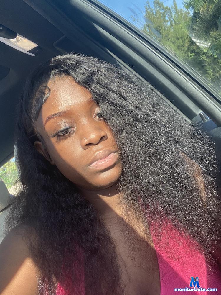 yourdreamfantasy2 camsoda livecam performer profile