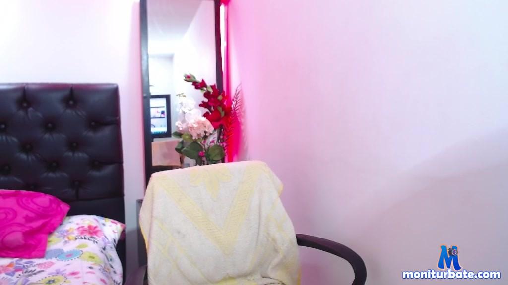 sweet-bright camsoda livecam performer profile