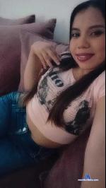 lunablais Camsoda livecam show performer room profile
