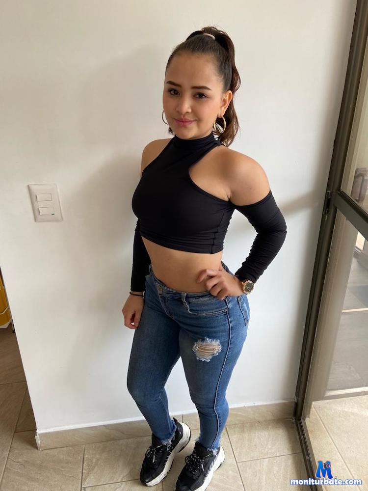 helen-rosee Camsoda performer 