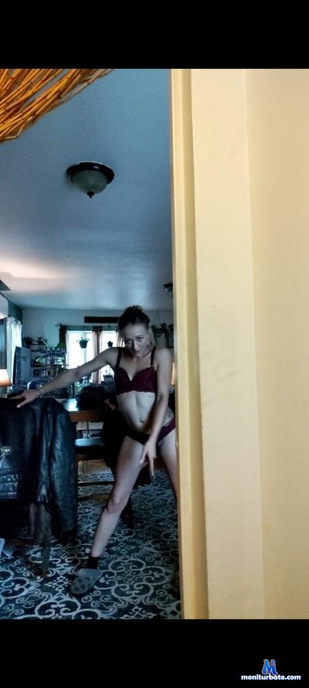 bossinovaa camsoda livecam performer profile