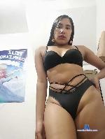 vannesalovee Camsoda livecam show performer room profile