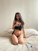 nicol-calderon Camsoda livecam show performer room profile