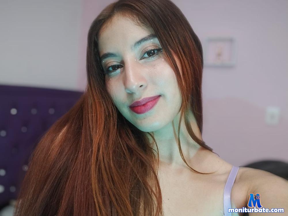 bella-zoang camsoda livecam performer profile
