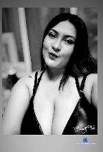 crystal-diazz Camsoda livecam show performer room profile