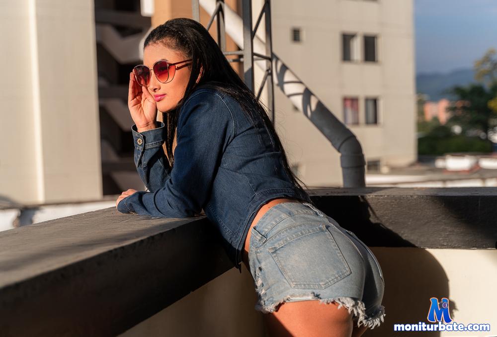 hanny-black Camsoda performer 