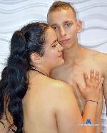 lillianandfrank Camsoda livecam show performer room profile