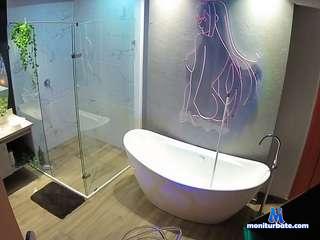 voyeurcam-casa-salsa-bathroom-5 camsoda livecam performer profile