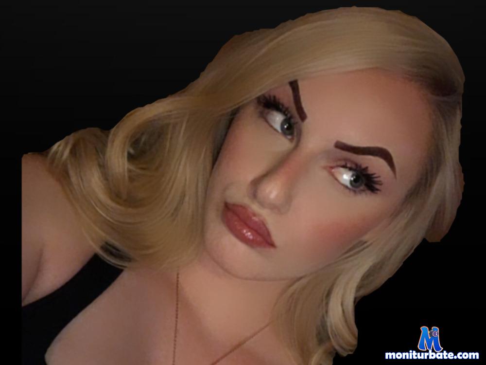 snowbunnybusts camsoda livecam performer profile
