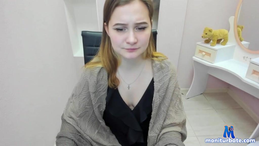 ursulaway Camsoda performer brunette
