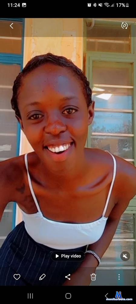 juicyass32gr camsoda livecam performer profile