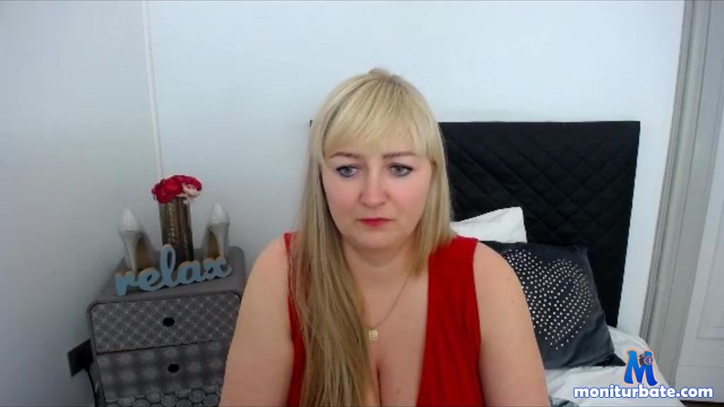 marinaxcute camsoda livecam performer profile