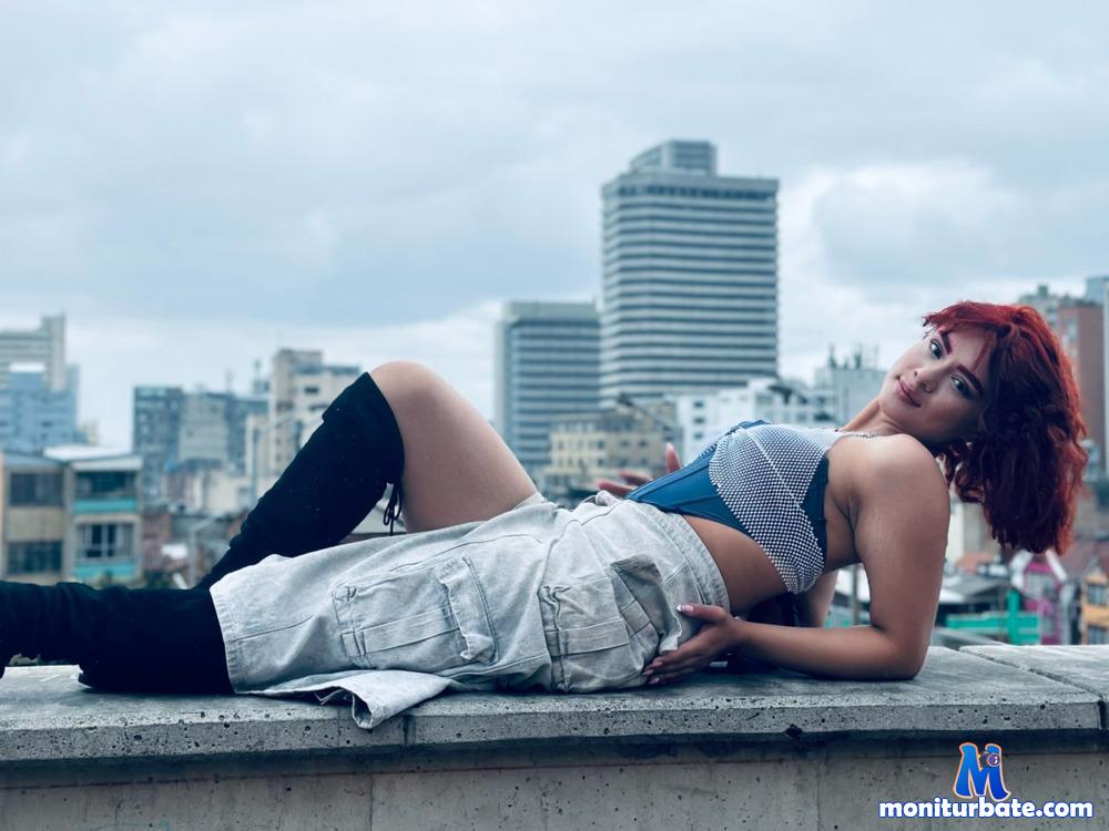 lucianafozi camsoda livecam performer profile