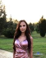 julia-white Camsoda livecam show performer room profile