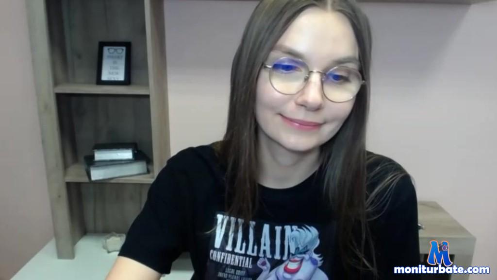 elly-classy Camsoda performer brunette