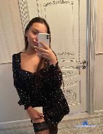 luisakimi Camsoda livecam show performer room profile