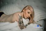 mollieholly Camsoda livecam show performer room profile