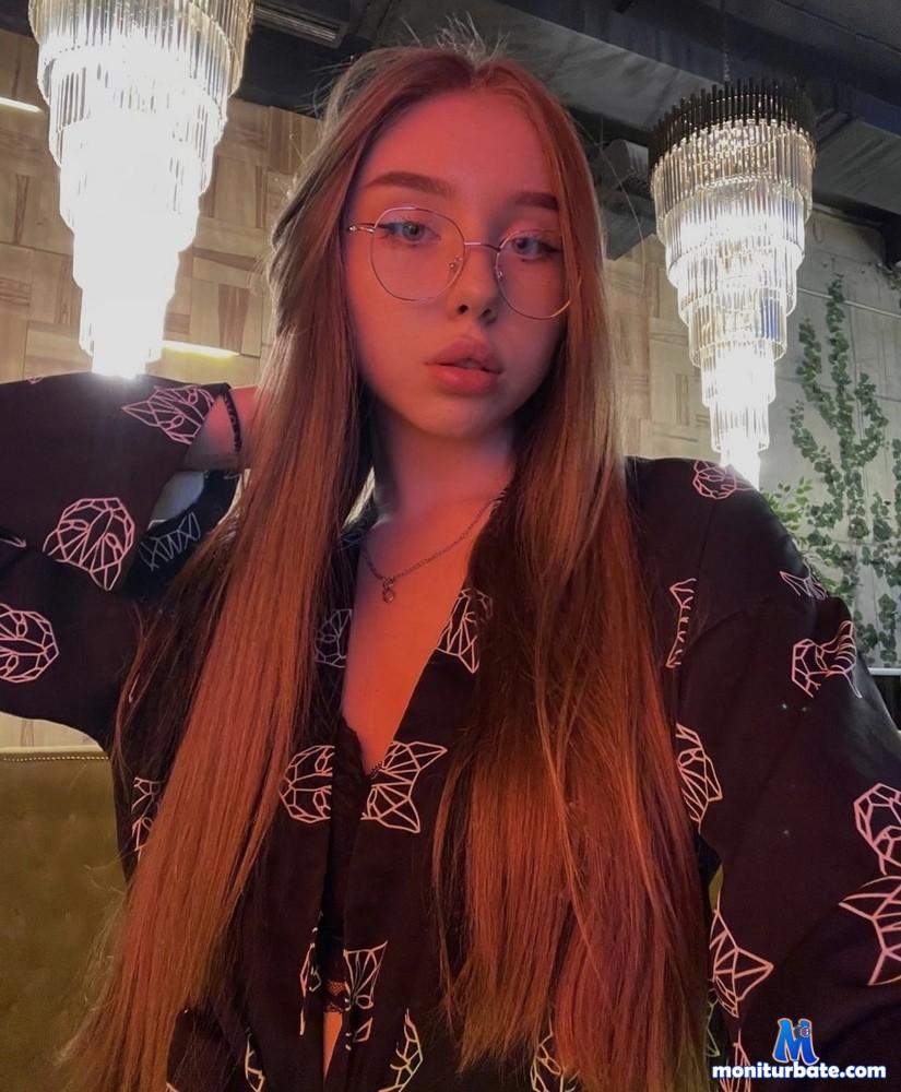 ellaxboom camsoda livecam performer profile