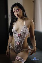 emiilybloom Camsoda livecam show performer room profile