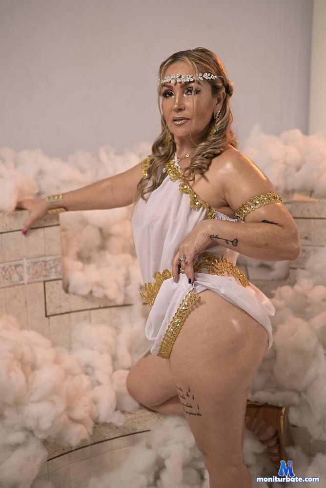 beauty-milf camsoda livecam performer profile