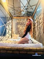samaraveguz Camsoda livecam show performer room profile