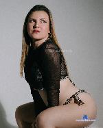 aprilmorris Camsoda livecam show performer room profile