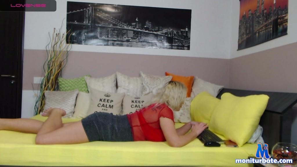 roselyn09 camsoda livecam performer profile