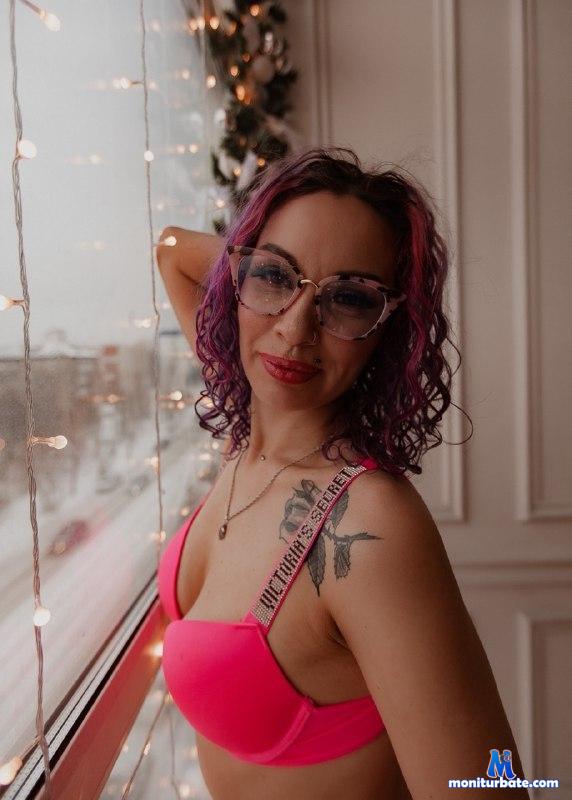 darinalovelyy camsoda livecam performer profile