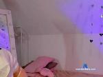 estirin Camsoda livecam show performer room profile