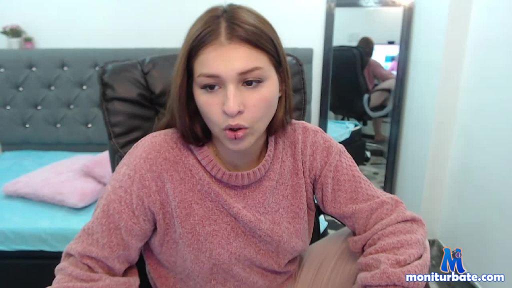 maariiliin Camsoda performer latina cum toys anal small-tits teen lush squirting new