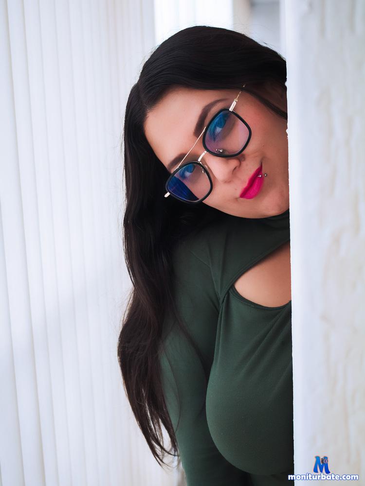 bulmamonroe camsoda livecam performer profile