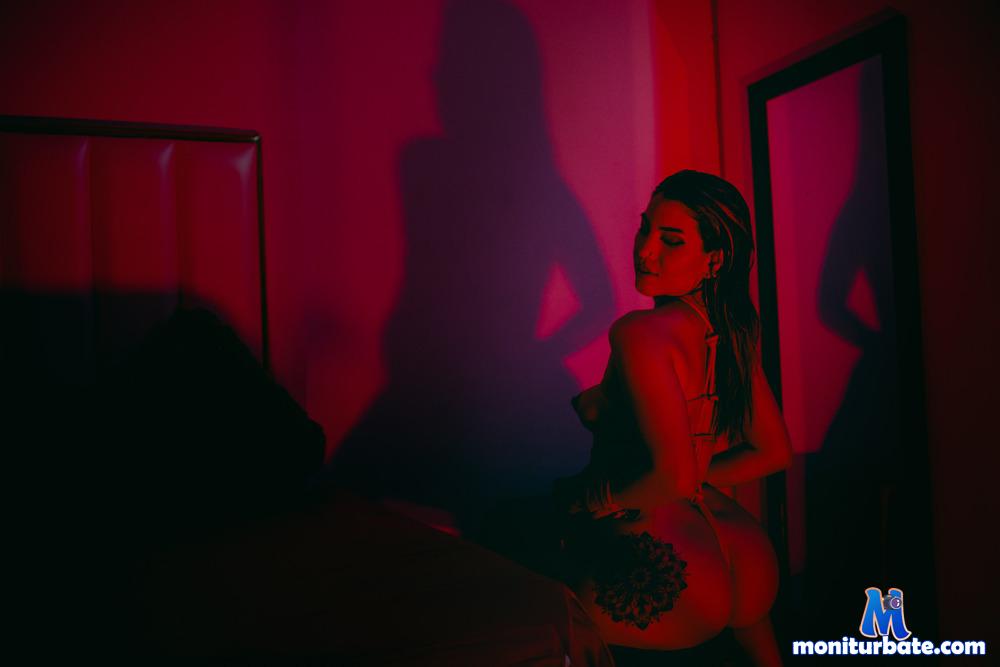 emmaswift camsoda livecam performer profile