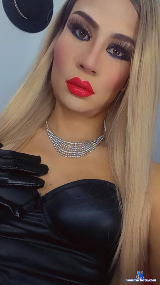 lamonterrey camsoda livecam performer profile