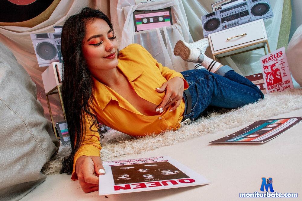 issabellarousse camsoda livecam performer profile