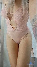 valentinaparker Camsoda livecam show performer room profile