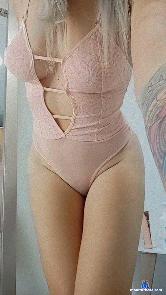 valentinaparker camsoda livecam performer profile