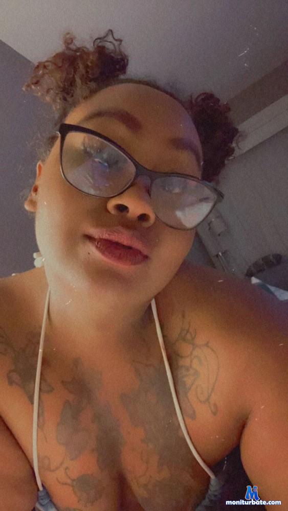 therealmari3 Camsoda performer 