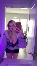 thatblondegirlbrexx Camsoda livecam show performer room profile