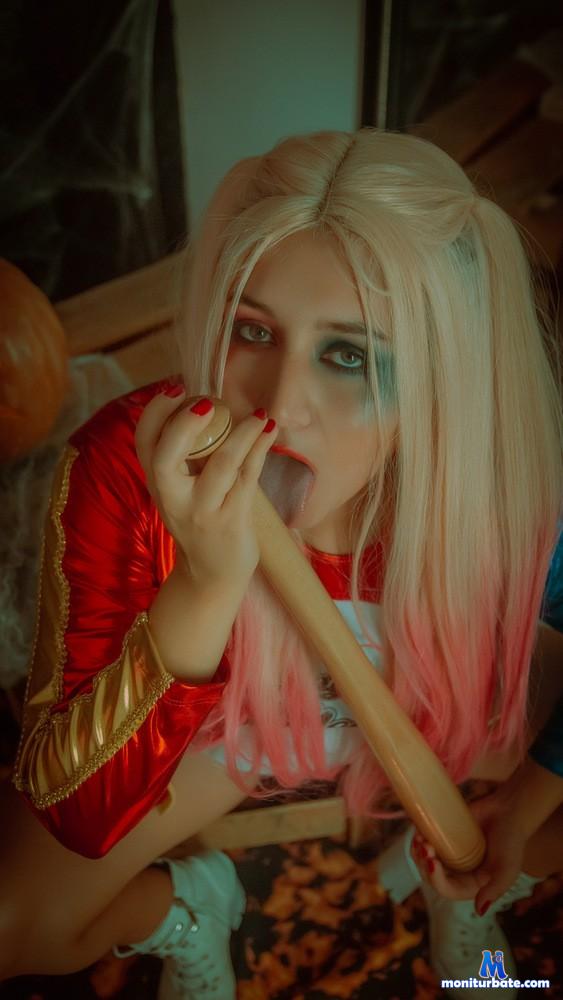 saramonroe camsoda livecam performer profile