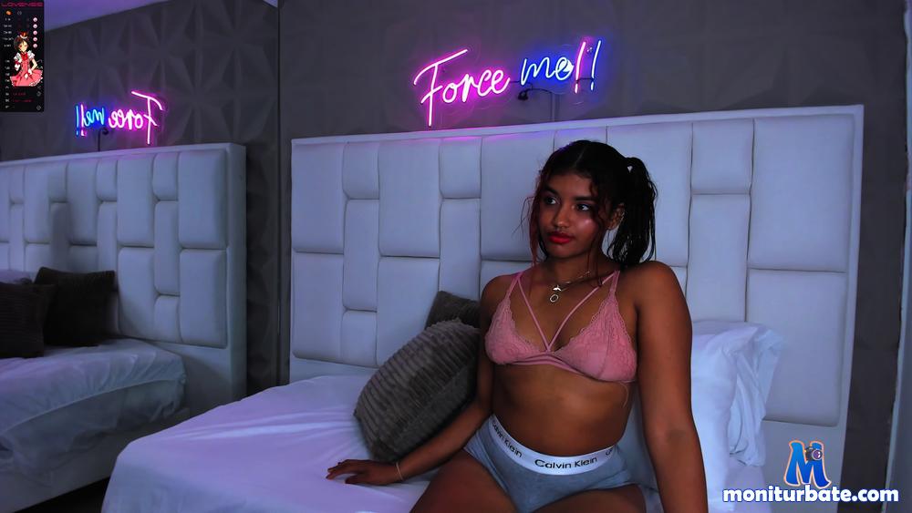 britney-25 camsoda livecam performer profile