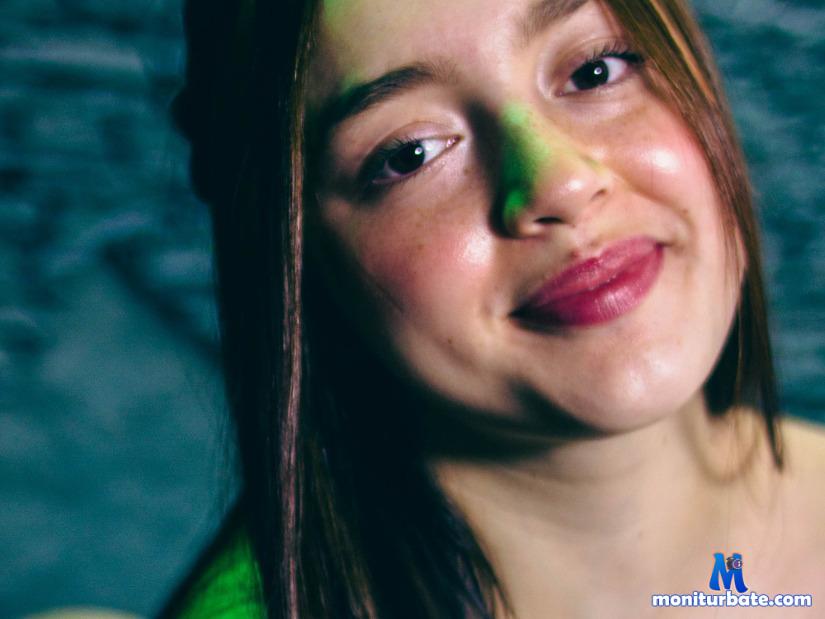 avilyn1 camsoda livecam performer profile