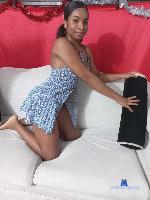 laragreyx Camsoda livecam show performer room profile