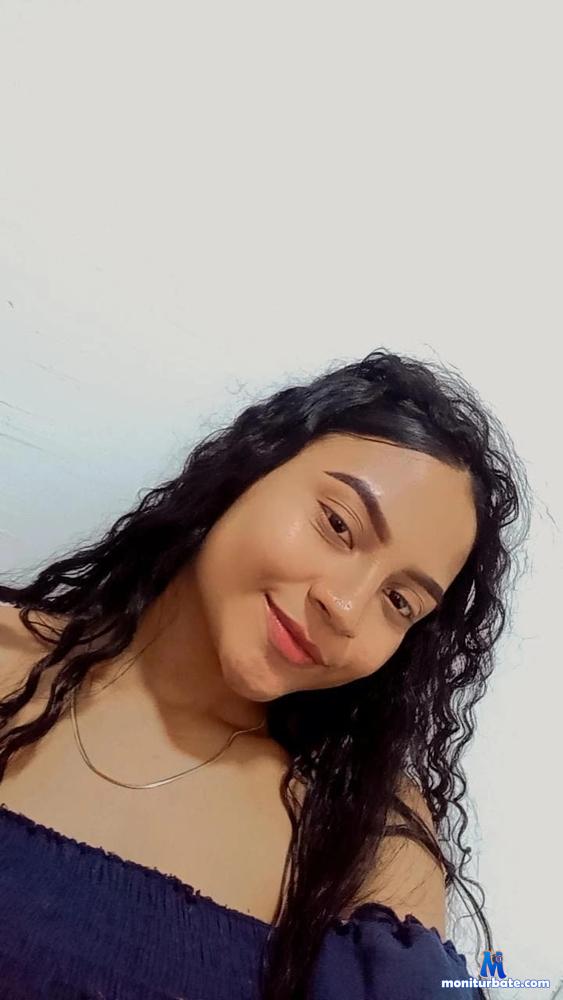 maya-hillss camsoda livecam performer profile