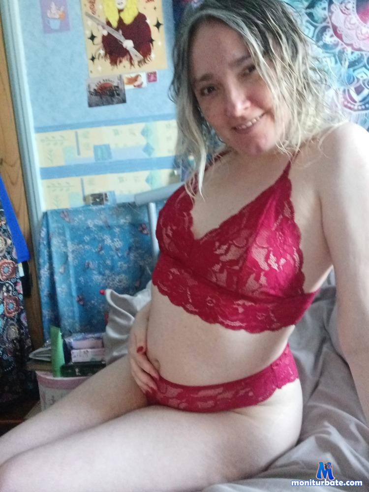 izzylove47 camsoda livecam performer profile