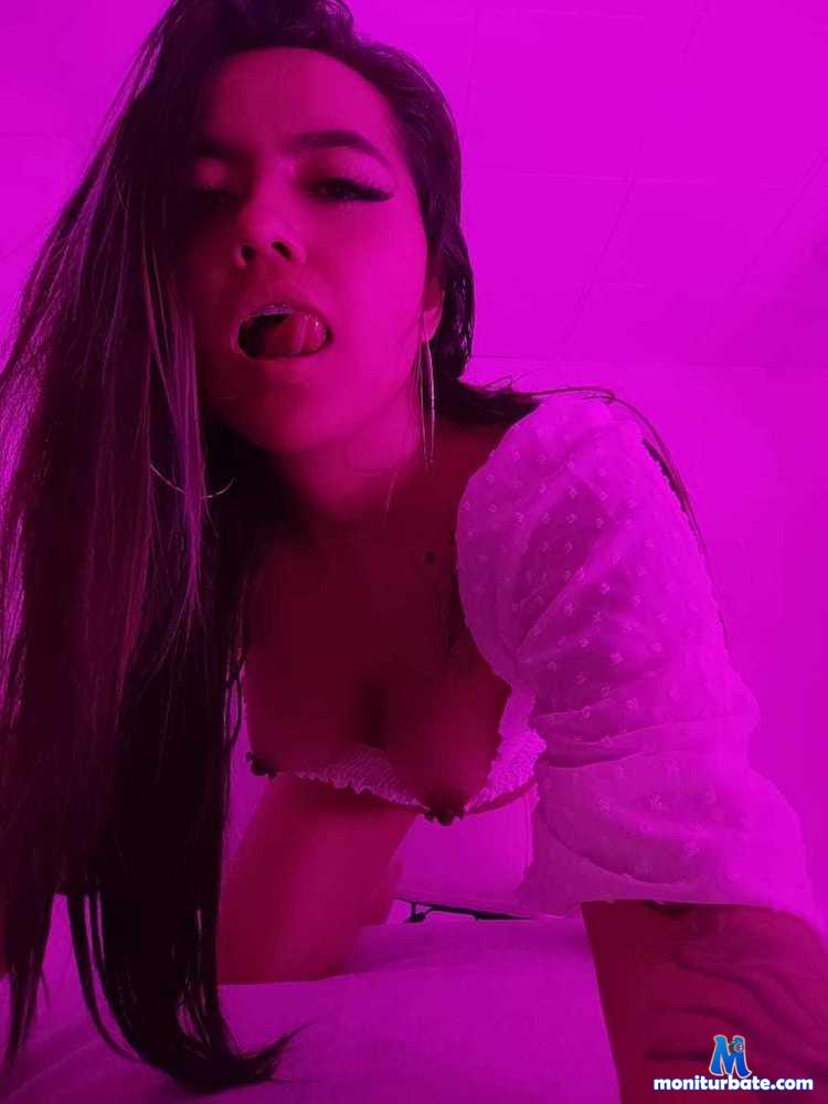 barbie-golden Camsoda performer 