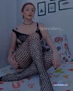 lauratoro Camsoda livecam show performer room profile