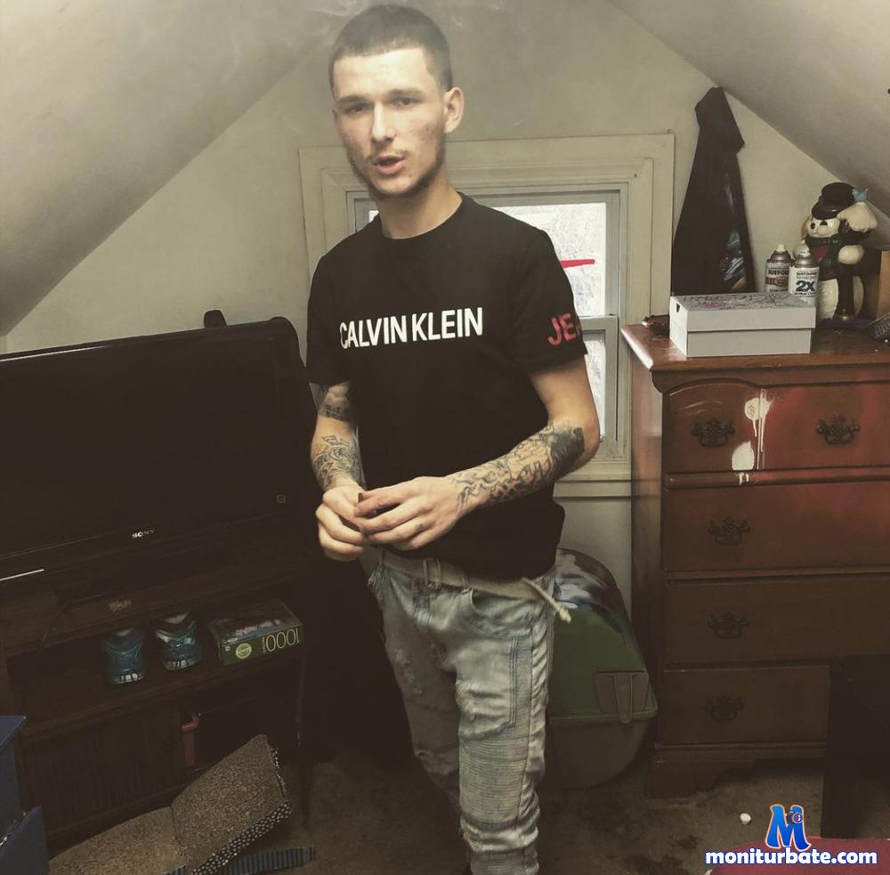 youngkubenski215 Camsoda performer 