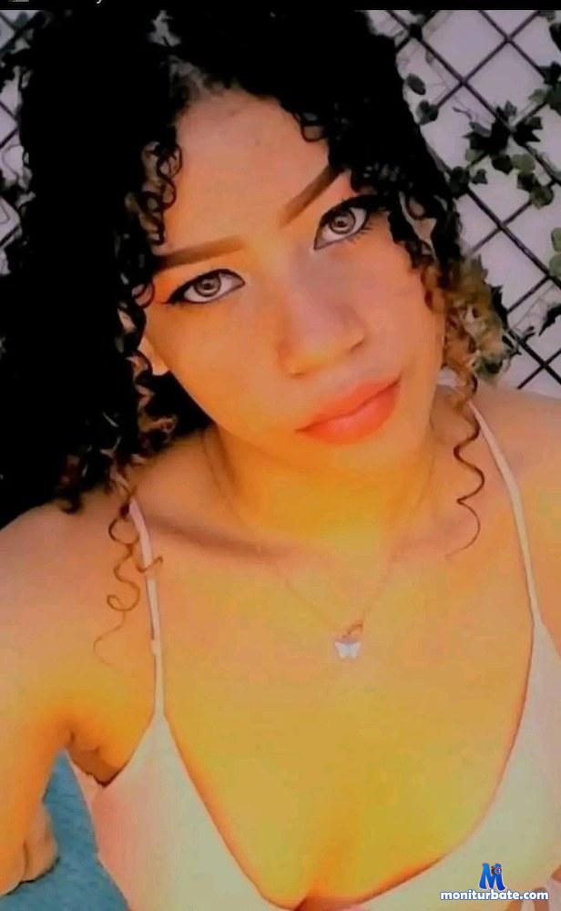 emmacurly camsoda livecam performer profile