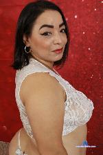 romina017 Camsoda livecam show performer room profile
