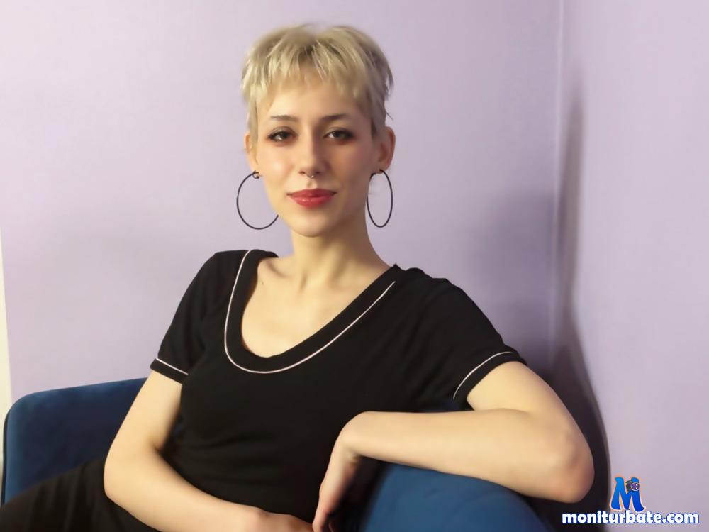 trishaxlove camsoda livecam performer profile